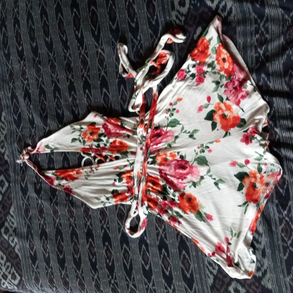 Floral romper size small